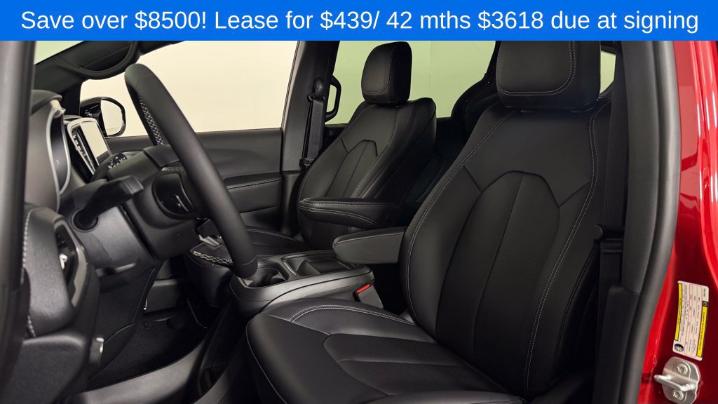 New 2027 Chrysler Pacifica Select FWD image 15