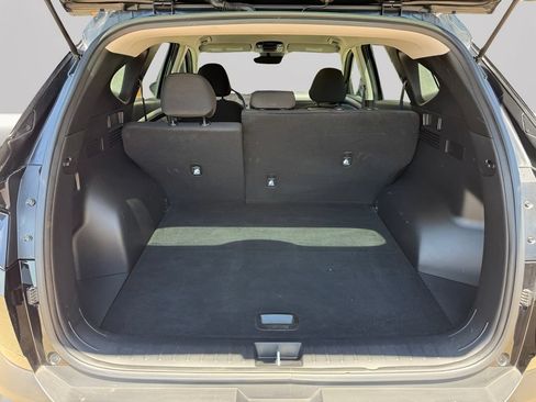 Used 2025 Hyundai Tucson SE FWD image 22