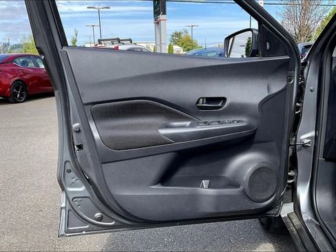 New 2025 Nissan Kicks Play S image 19