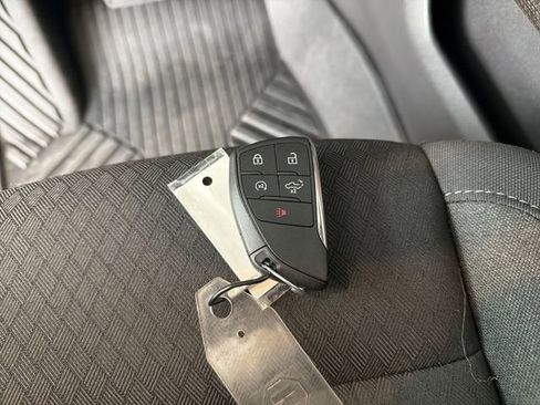 Used 2026 Chevrolet Silverado 1500 LT Trail Boss w/ Safety Package image 32