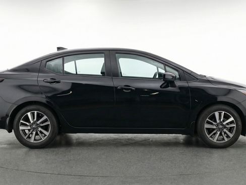 Used 2025 Nissan Versa SV image 11