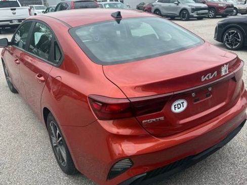 Used 2023 Kia Forte LXS FWD image 3