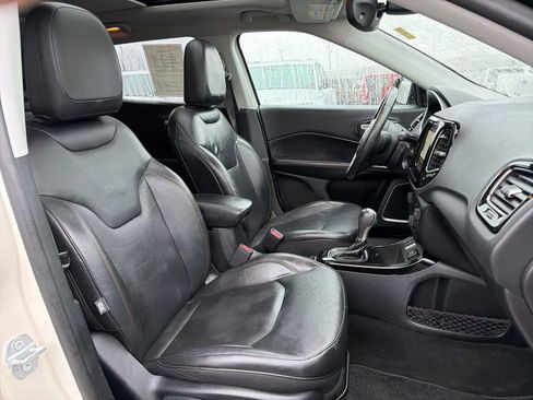 Used 2018 Jeep Compass Limited w/ Navigation Group FWD image 26