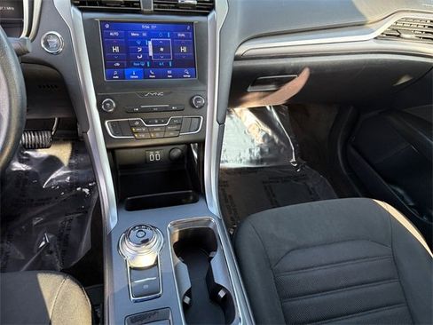 Used 2020 Ford Fusion SE image 14