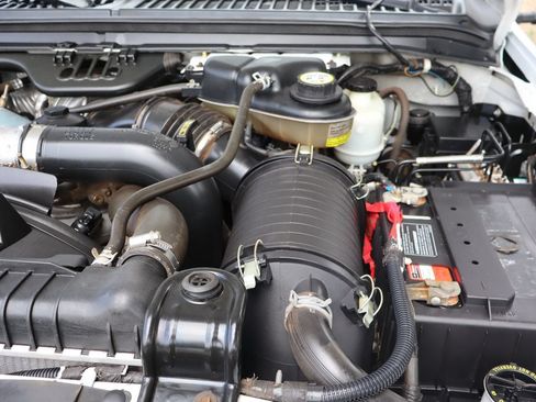 Used 2005 Ford F350 XL AWD/4WD image 37