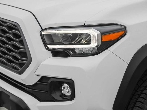 Certified 2023 Toyota Tacoma TRD Off-Road w/ Black Out Package (TMS) image 9