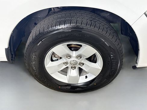 Used 2018 RAM 1500 Express image 31