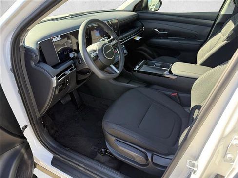 New 2026 Hyundai Tucson Blue SE image 3