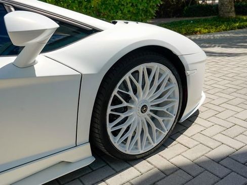 Used 2018 Lamborghini Aventador S AWD/4WD image 49