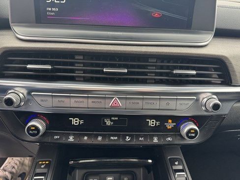 Used 2022 Kia Telluride EX image 22