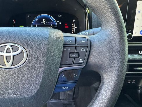 Used 2025 Toyota Camry LE FWD image 24