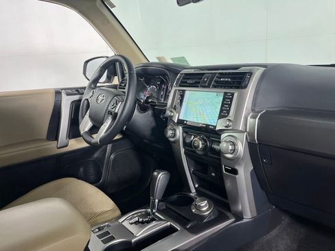 Used 2024 Toyota 4Runner SR5 AWD/4WD image 25