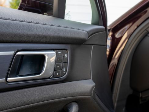 Certified 2023 Porsche Panamera 4 Platinum Edition image 26