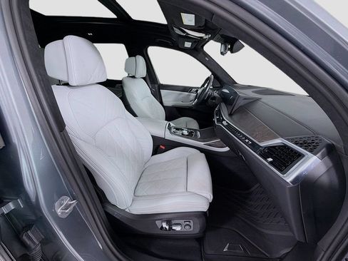 Used 2023 BMW X7 xDrive40i w/ Executive Package AWD/4WD image 30