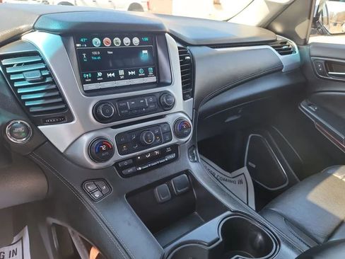 Used 2020 GMC Yukon XL SLT w/ Open Road Package AWD/4WD image 16