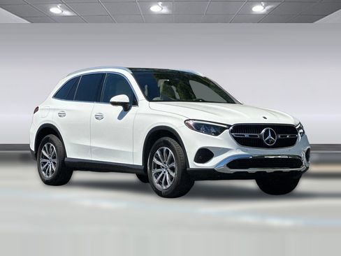 Certified 2024 Mercedes-Benz GLC 300 image 7