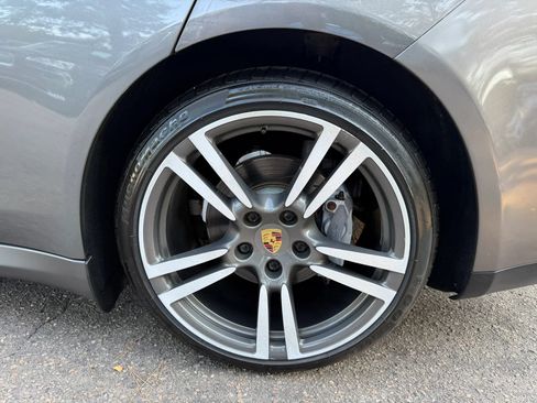 Used 2014 Porsche Panamera RWD image 38
