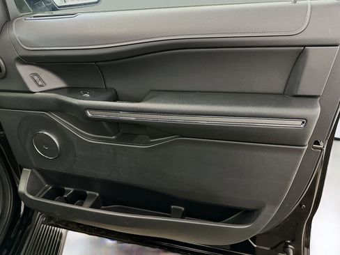 Used 2024 Ford Expedition Max XLT image 35