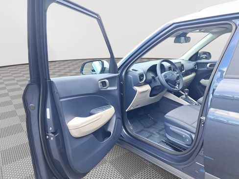 New 2026 Hyundai Venue SEL image 11