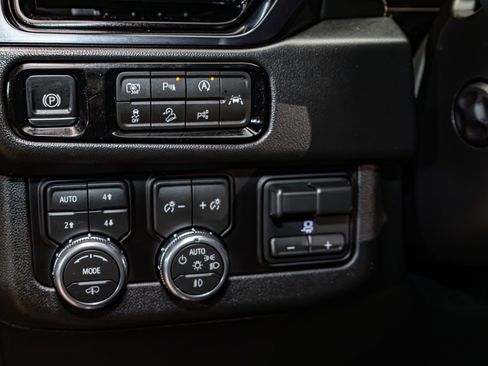 Used 2026 GMC Yukon XL AT4 w/ AT4 Premium Plus Package image 20