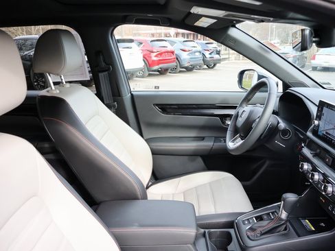 Certified 2025 Honda CR-V Sport Touring image 8