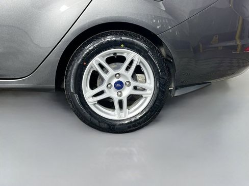 Used 2017 Ford Fiesta SE image 27