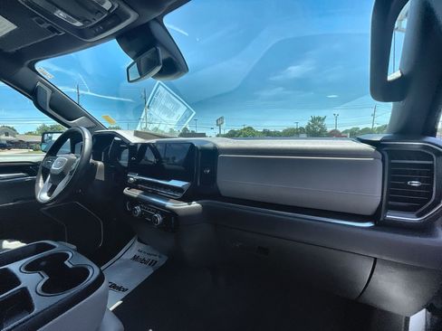 Used 2024 GMC Sierra 1500 SLT AWD/4WD image 28