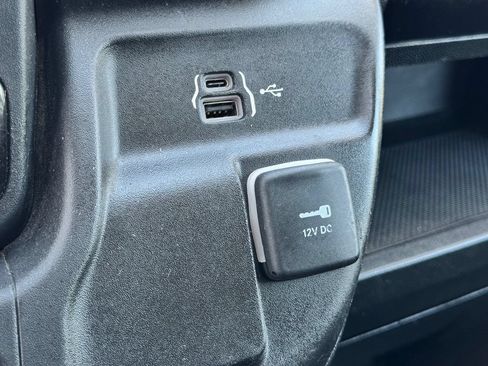 Used 2023 RAM ProMaster 2500 FWD image 23