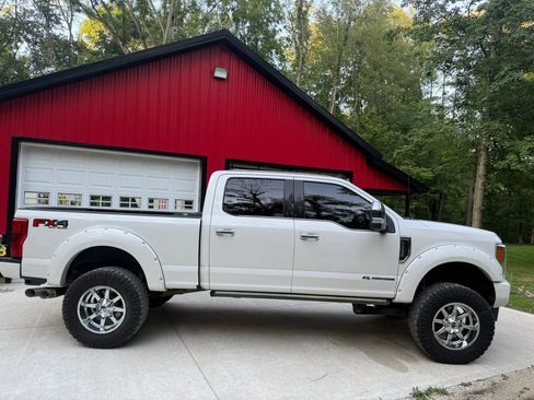 Used 2019 Ford F250 Platinum w/ Platinum Ultimate Package AWD/4WD image 6