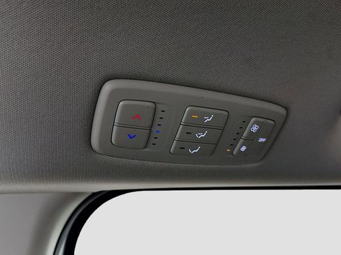 Used 2022 Kia Carnival LX FWD image 29