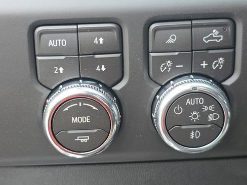 New 2026 GMC Sierra 1500 AT4 AWD/4WD image 29