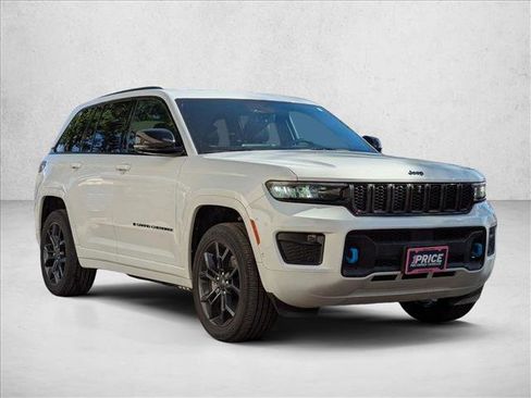 Used 2024 Jeep Grand Cherokee Limited 4xe AWD/4WD image 3