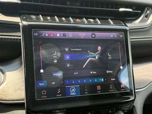 Used 2022 Jeep Grand Cherokee Limited AWD/4WD image 22
