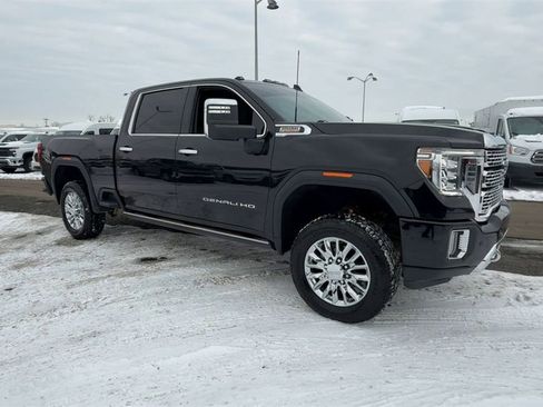 Used 2022 GMC Sierra 3500 Denali w/ Denali Ultimate Package image 2