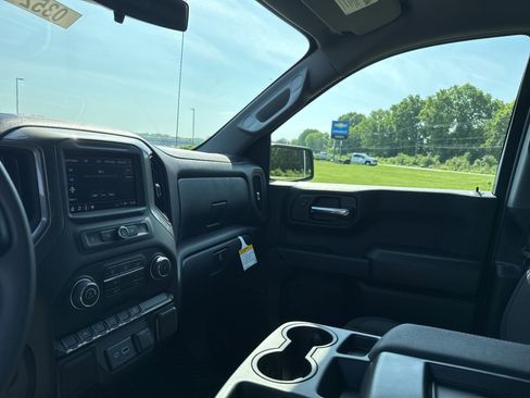 New 2026 Chevrolet Silverado 1500 Custom w/ Turbomax Blackout Package AWD/4WD image 13