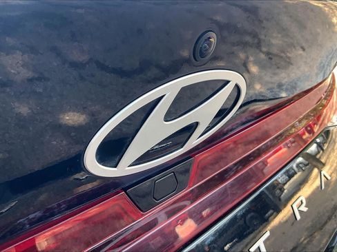 Certified 2024 Hyundai Elantra SEL FWD image 30