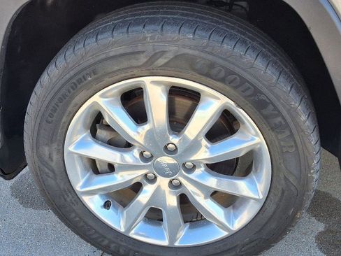 Used 2017 Jeep Cherokee Limited image 20