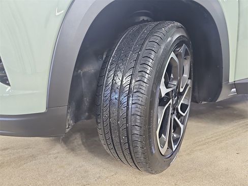 Certified 2024 Chevrolet Trax RS w/ Driver Confidence Package image 37