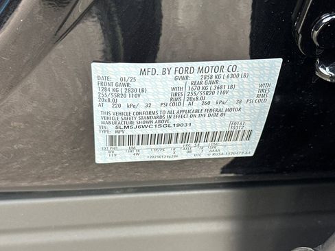 New 2025 Lincoln Aviator 2WD w/ Equipment Group 101A image 26