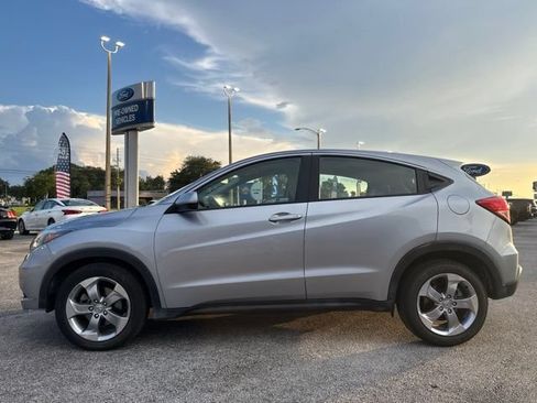 Used 2018 Honda HR-V LX image 1