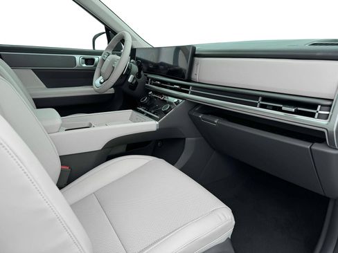 Certified 2025 Hyundai Santa Fe SEL image 15