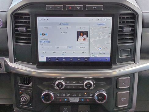 Certified 2022 Ford F150 Lariat w/ Equipment Group 501A Mid image 18