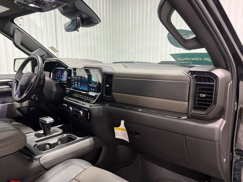 Used 2024 Chevrolet Silverado 1500 ZR2 w/ Technology Package image 27