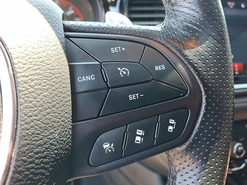Used 2025 Dodge Durango R/T AWD/4WD image 24