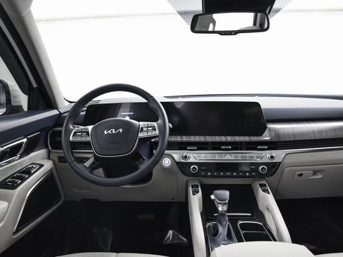Used 2025 Kia Telluride EX image 27