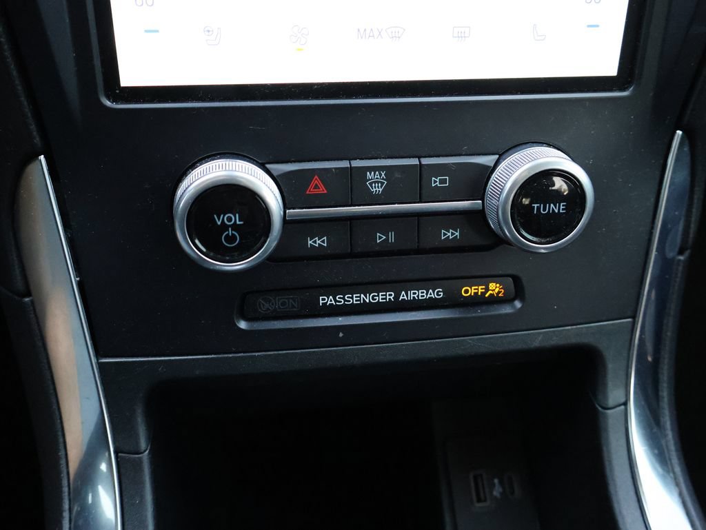 Used 2022 Ford Edge Titanium AWD/4WD image 20