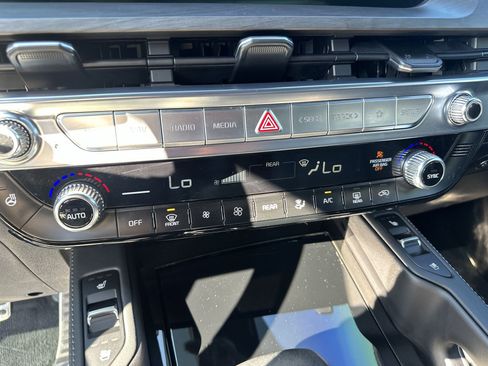 Certified 2024 Kia Telluride SX Prestige X-Line image 17