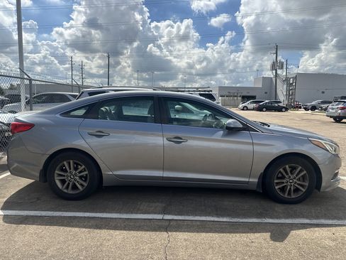 Used 2015 Hyundai Sonata SE w/ Option Group 09 image 4
