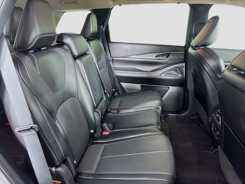 Used 2023 INFINITI QX60 Luxe w/ Performance Audio Package FWD image 30
