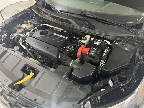 Used 2022 Nissan Rogue SV FWD image 12